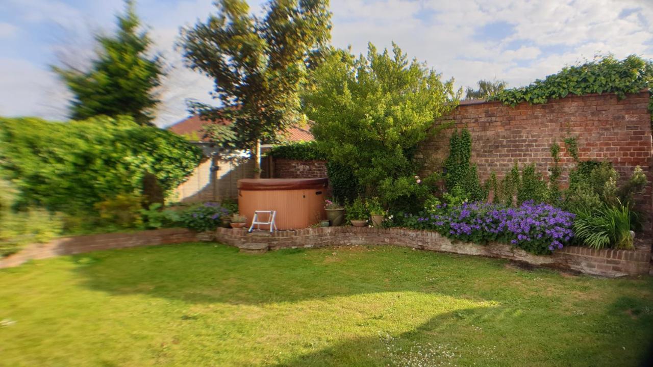 Holly Cottage, Hidden Gem In The Yorkshire Wolds Welton  Экстерьер фото
